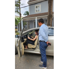Thầy trung tâm NAM THIÊN dạy học viên cơ bản và chạy thực hành