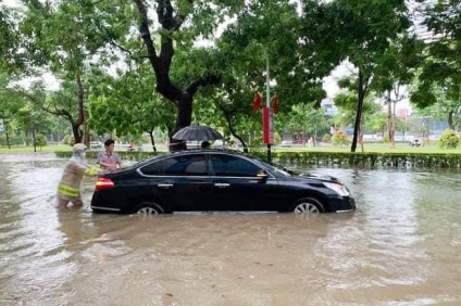 Những việc cần làm để cấp cứu xe ô tô bị ngập nước cung NAM THIÊN