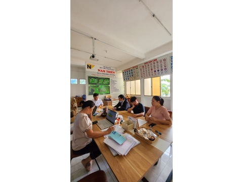 Học viên Đăng kí hoc tại văn phòng NAM THIÊN