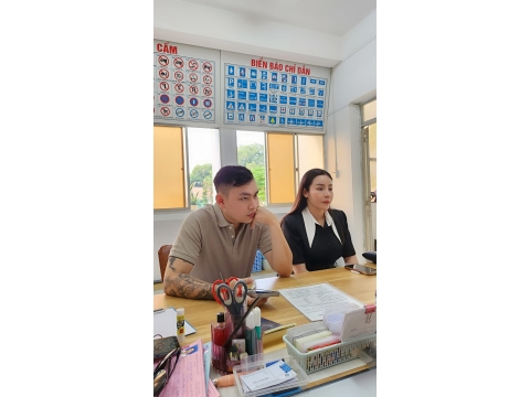 Học viên Đăng kí hoc tại văn phòng NAM THIÊN