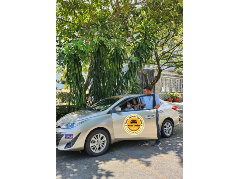 Thầy trung tâm NAM THIÊN dạy học viên cơ bản và chạy thực hành
