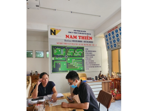 Học viên Đăng kí hoc tại văn phòng NAM THIÊN