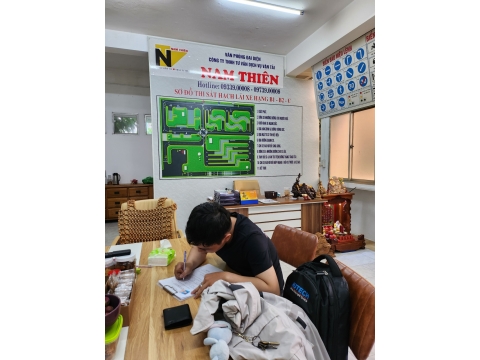 Học viên Đăng kí hoc tại văn phòng NAM THIÊN