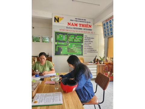 Học viên Đăng kí hoc tại văn phòng NAM THIÊN
