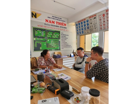 Học viên Đăng kí hoc tại văn phòng NAM THIÊN