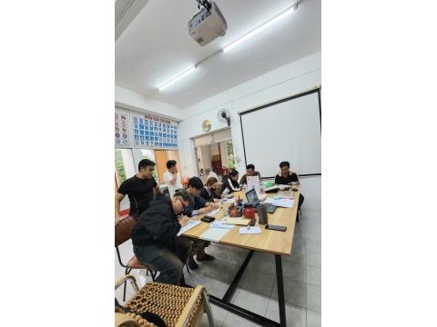 Học viên Đăng kí hoc tại văn phòng NAM THIÊN