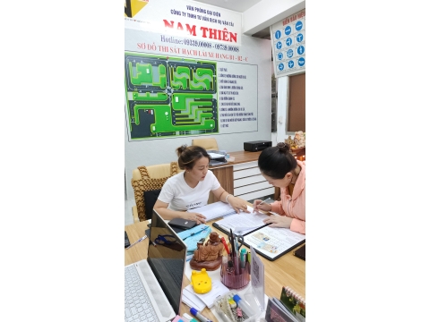 Học viên Đăng kí hoc tại văn phòng NAM THIÊN
