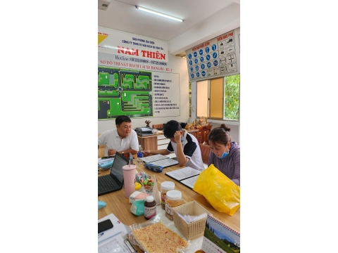 Học viên Đăng kí hoc tại văn phòng NAM THIÊN