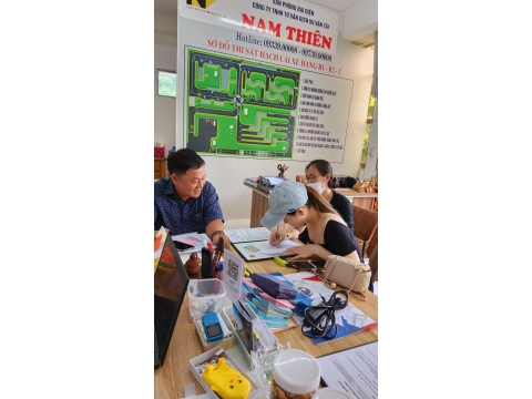 Học viên Đăng kí hoc tại văn phòng NAM THIÊN