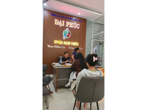 Học viên Đăng kí hoc tại văn phòng NAM THIÊN