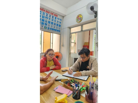Học viên Đăng kí hoc tại văn phòng NAM THIÊN