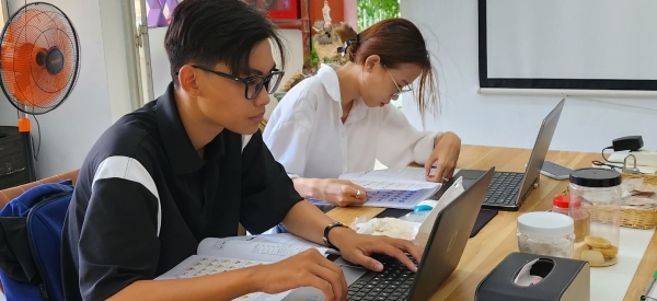 Chinh phục xong DAT rồi ... đầy đủ dữ liệu trên 810 km rồi ... 👉 Giờ luyện 120 tình huống mô phỏng và 600 câu nữa ... 👉 Là chuẩn bị "lụm" cái bằng thôi nha các bạn. 💗 Cố lên các tình yêu của NAM THIÊN ơi.❤