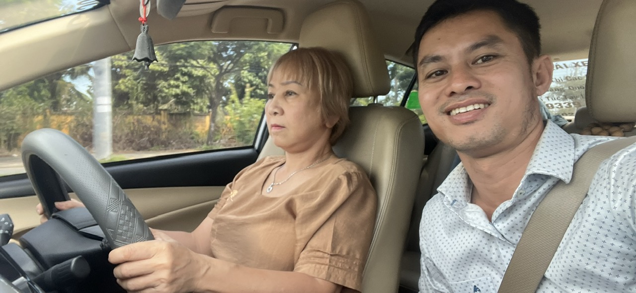 hoc vien nữ tai trung tam dao tao lái xe Nam Thiên